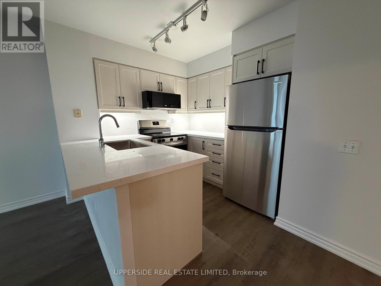 2705 - 750 Bay Street, Toronto, Ontario  M5G 1N6 - Photo 3 - C12645272