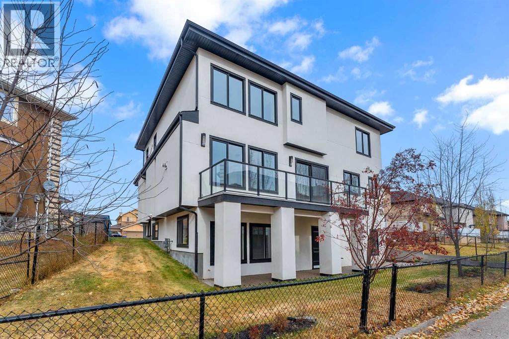 236 East Lakeview Place, Chestermere, Alberta  T1X 0A2 - Photo 49 - A2269147