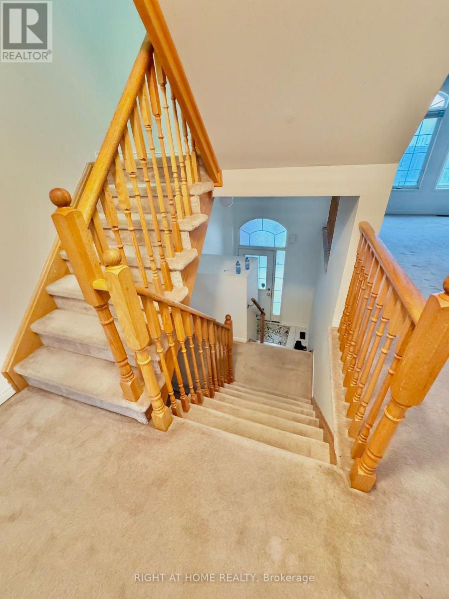 361 Aspendale Crescent, Mississauga, Ontario  L5W 0E7 - Photo 11 - W12553244