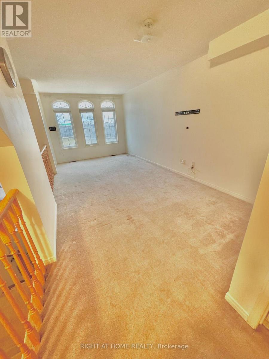 361 Aspendale Crescent, Mississauga, Ontario  L5W 0E7 - Photo 13 - W12553244