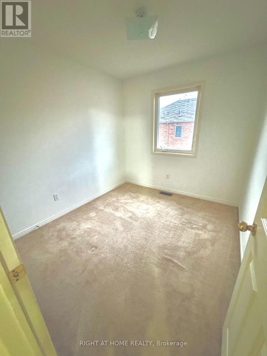 361 Aspendale Crescent, Mississauga, Ontario  L5W 0E7 - Photo 18 - W12553244