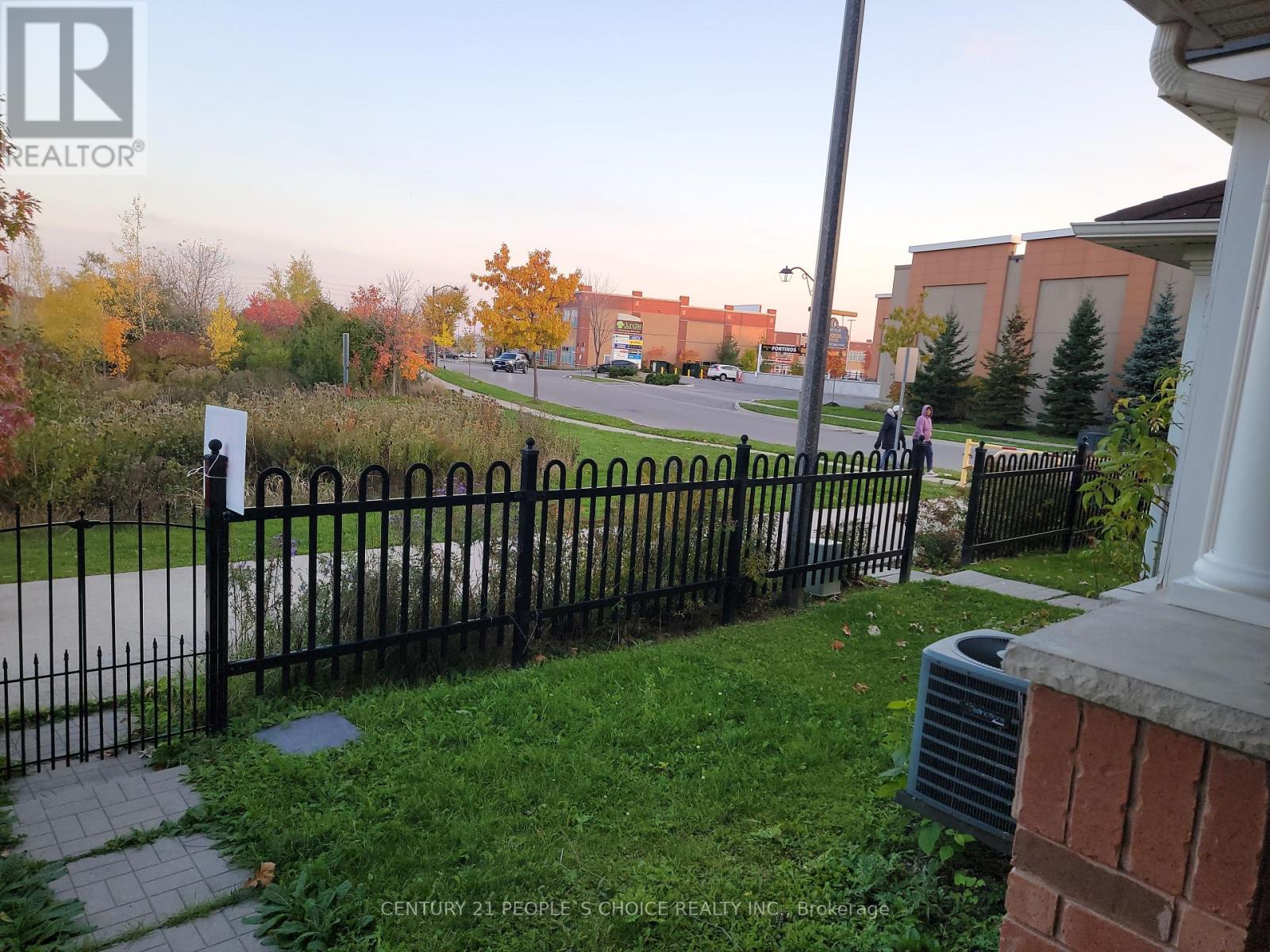 2 - 3045 Gladeside Avenue, Oakville, Ontario  L6M 0R3 - Photo 19 - W12645258