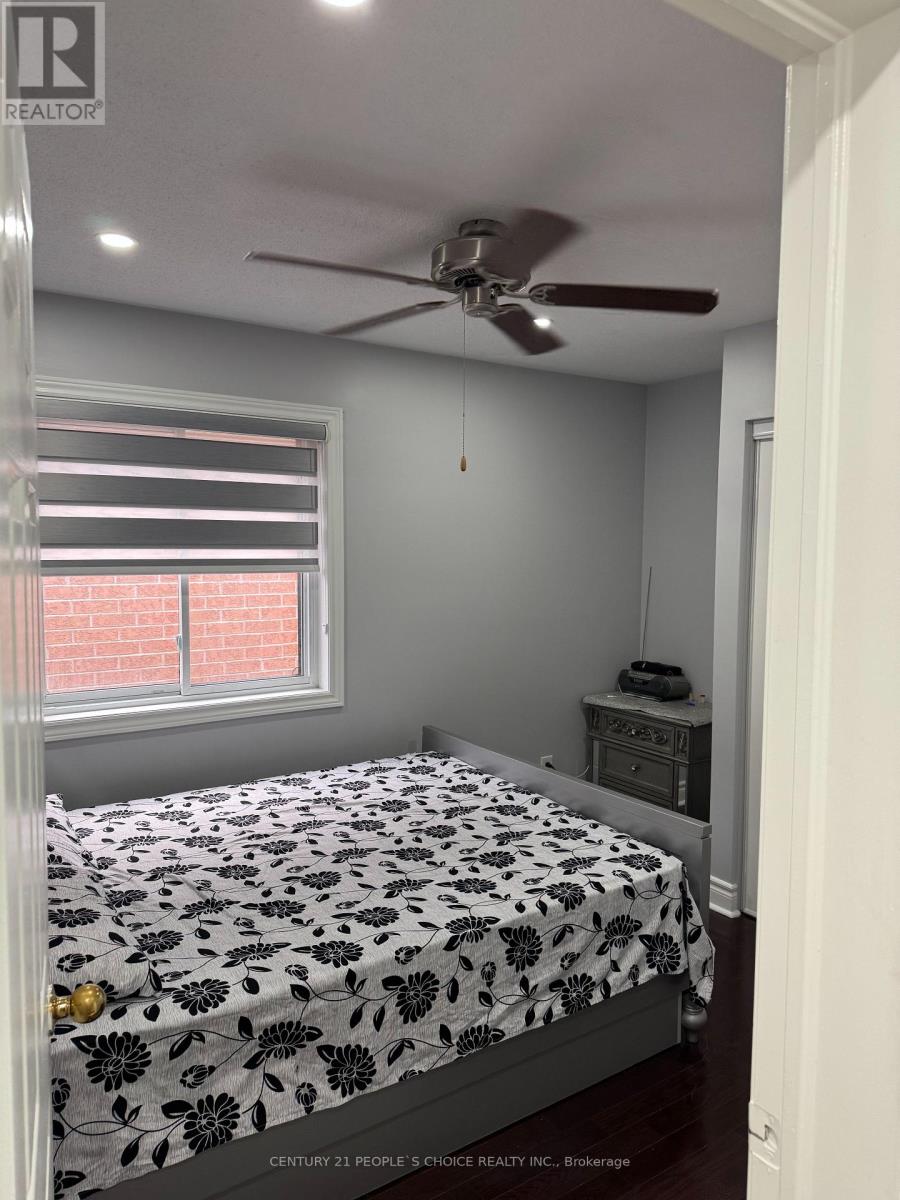 8 Bayridge Drive S, Brampton, Ontario  L6P 2H8 - Photo 25 - W12645276