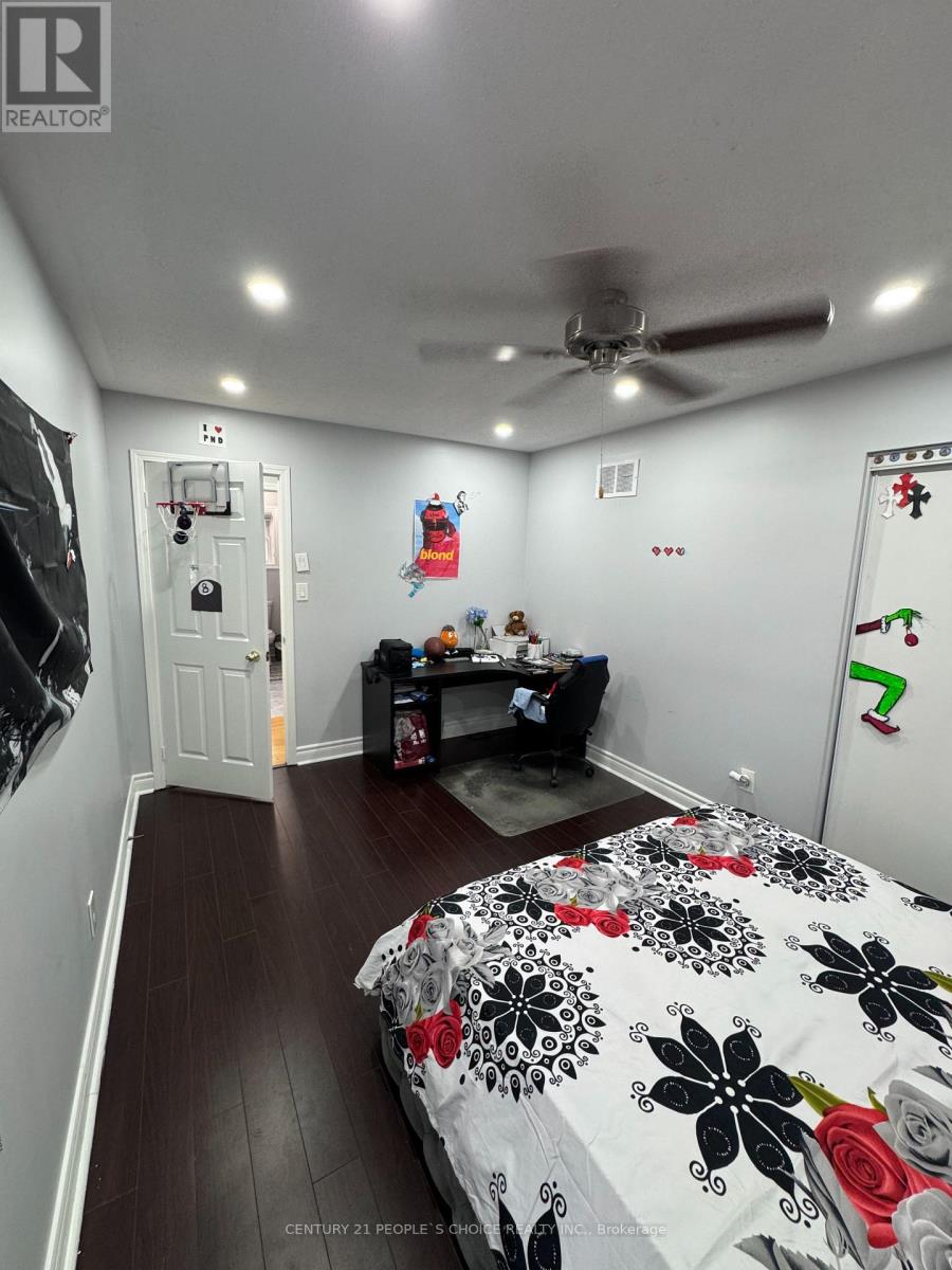 8 Bayridge Drive S, Brampton, Ontario  L6P 2H8 - Photo 28 - W12645276