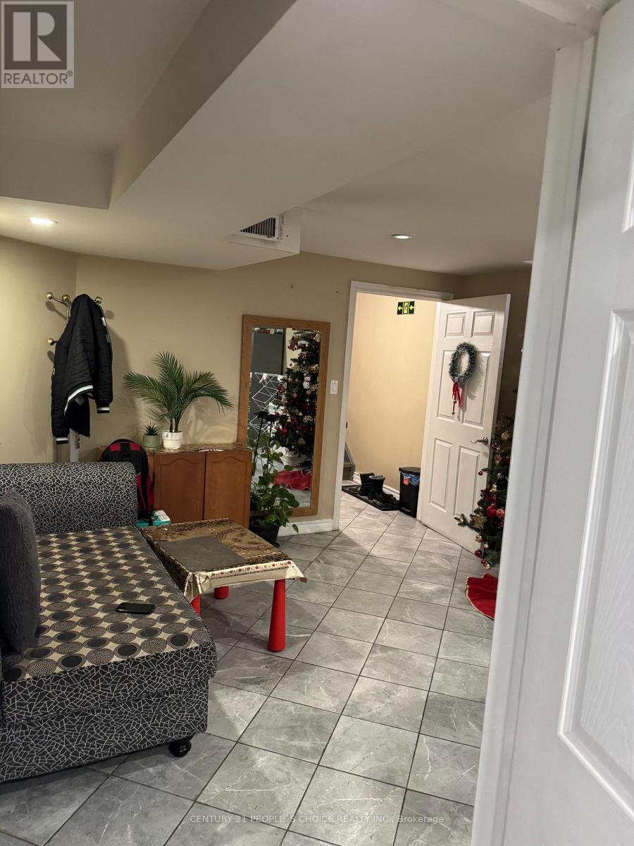 8 Bayridge Drive S, Brampton, Ontario  L6P 2H8 - Photo 45 - W12645276