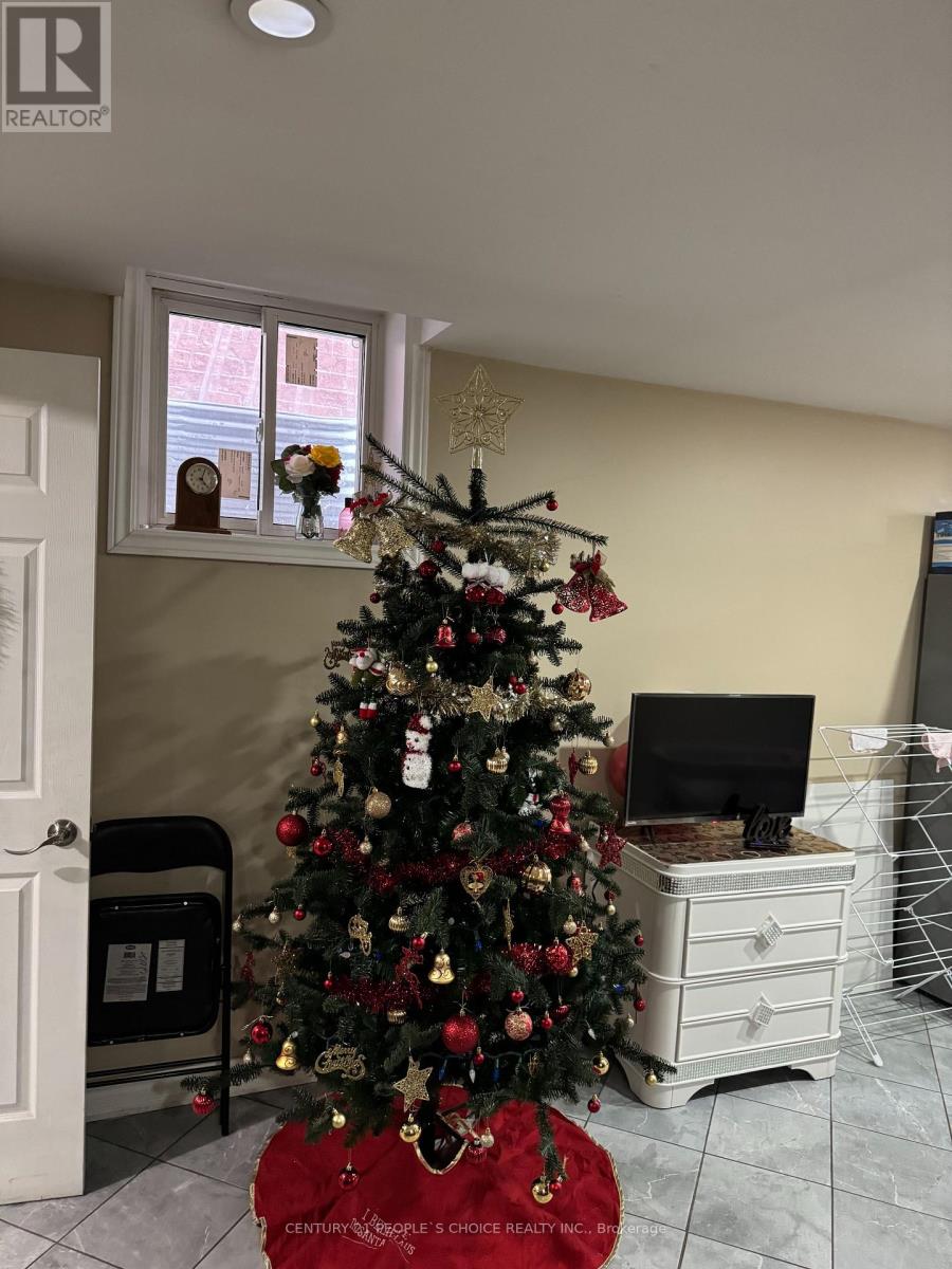 8 Bayridge Drive S, Brampton, Ontario  L6P 2H8 - Photo 46 - W12645276