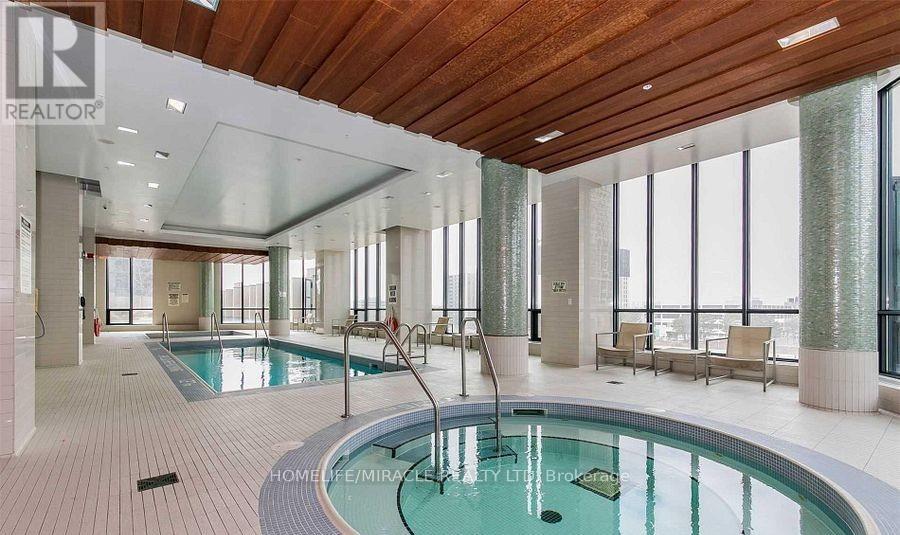 809 - 9 Valhalla Inn Road, Toronto, Ontario  M9B 0B2 - Photo 12 - W12645278