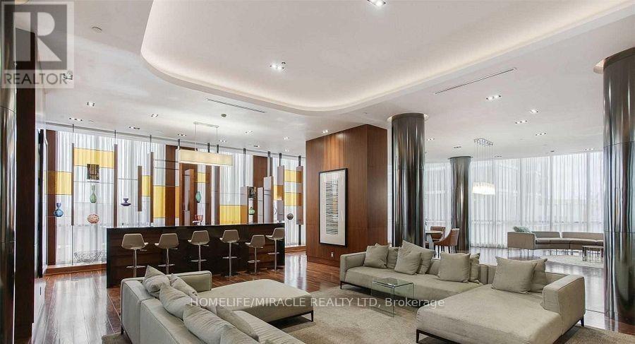 809 - 9 Valhalla Inn Road, Toronto, Ontario  M9B 0B2 - Photo 13 - W12645278