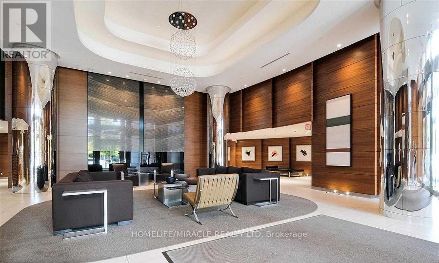 809 - 9 Valhalla Inn Road, Toronto, Ontario  M9B 0B2 - Photo 2 - W12645278