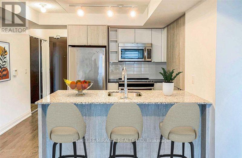 809 - 9 Valhalla Inn Road, Toronto, Ontario  M9B 0B2 - Photo 5 - W12645278