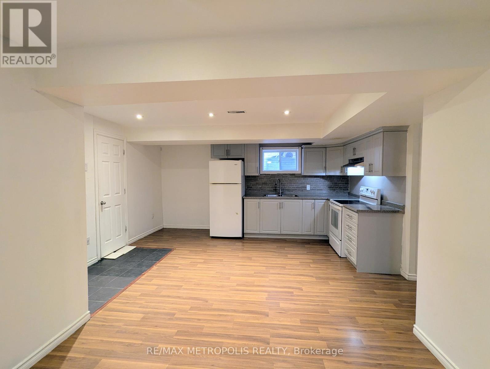 Bsmt - 40 Harper-Hill Drive, Ajax, Ontario  L1Z 0P6 - Photo 3 - E12492168