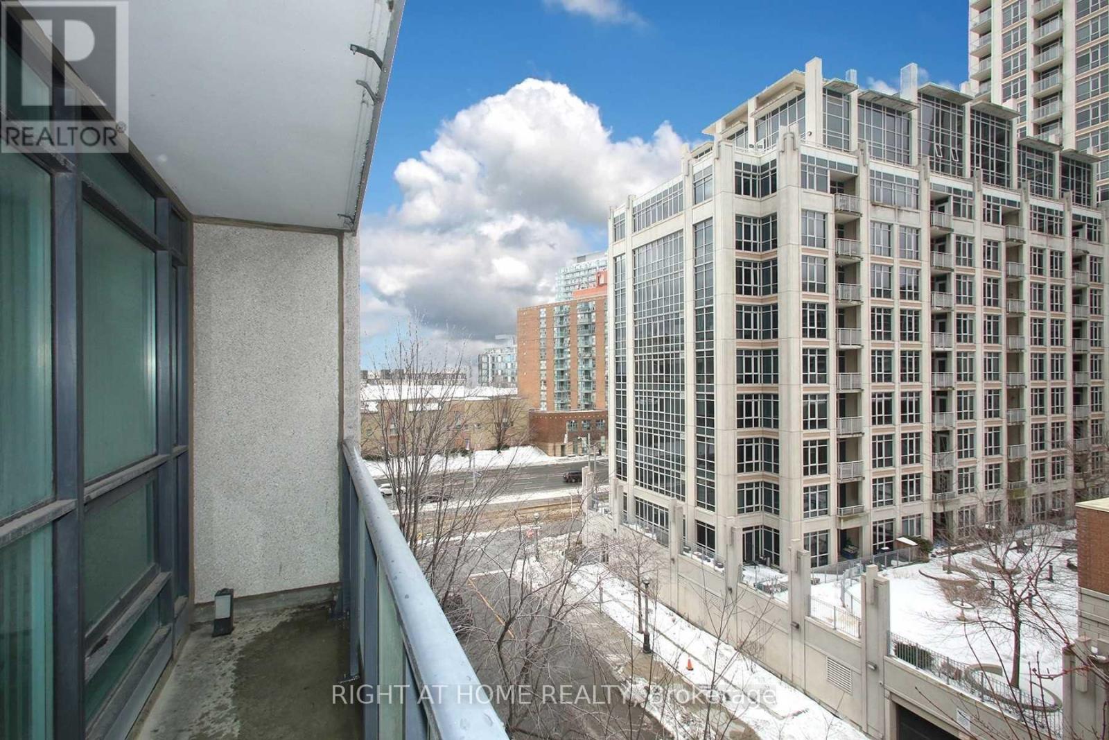 626 - 600 Fleet Street, Toronto, Ontario  M5V 1B7 - Photo 2 - C12645302