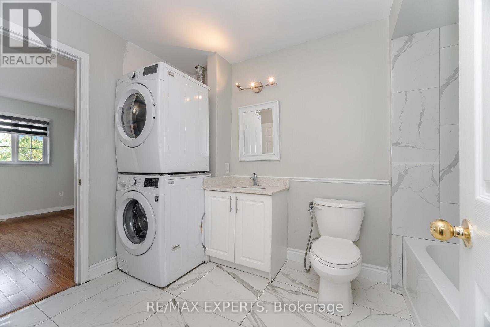 82 Twin Pines Crescent, Brampton, Ontario  L7A 1M8 - Photo 16 - W12645290