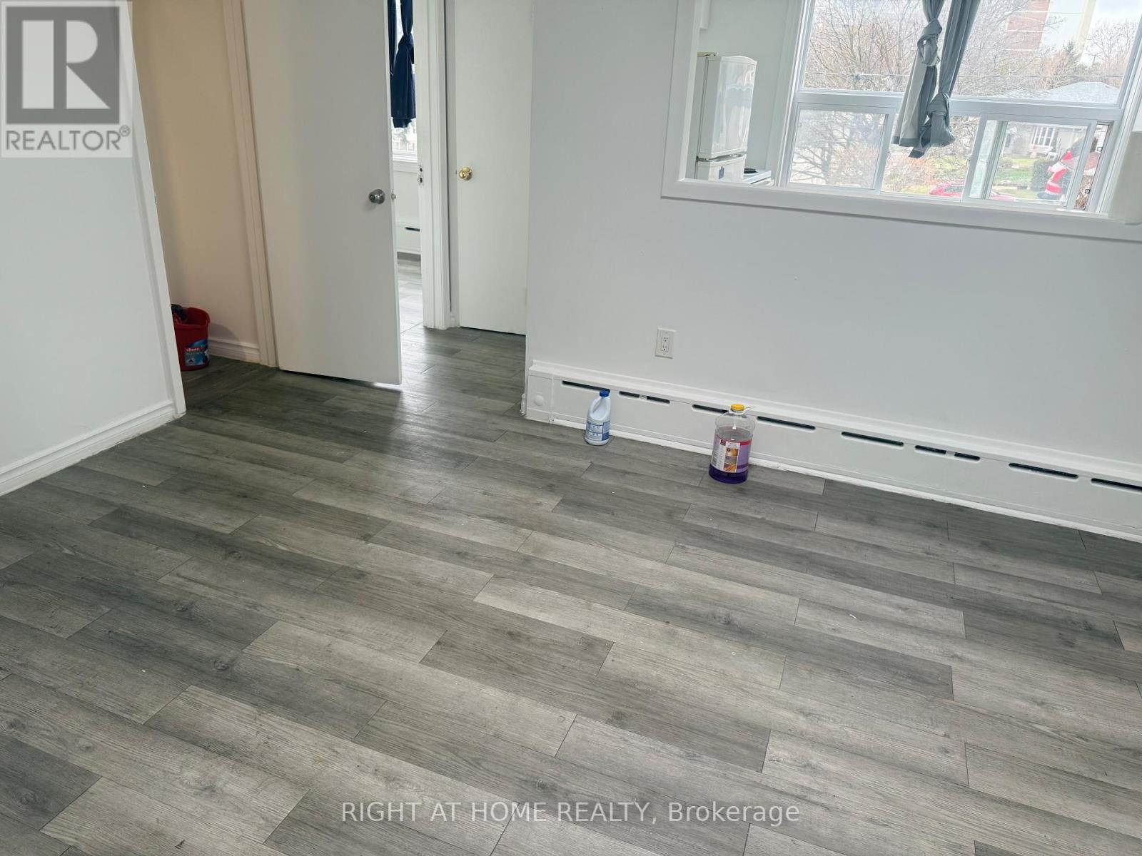 3 - 1758 Victoria Park Avenue, Toronto, Ontario  M1R 1R4 - Photo 7 - C12644260