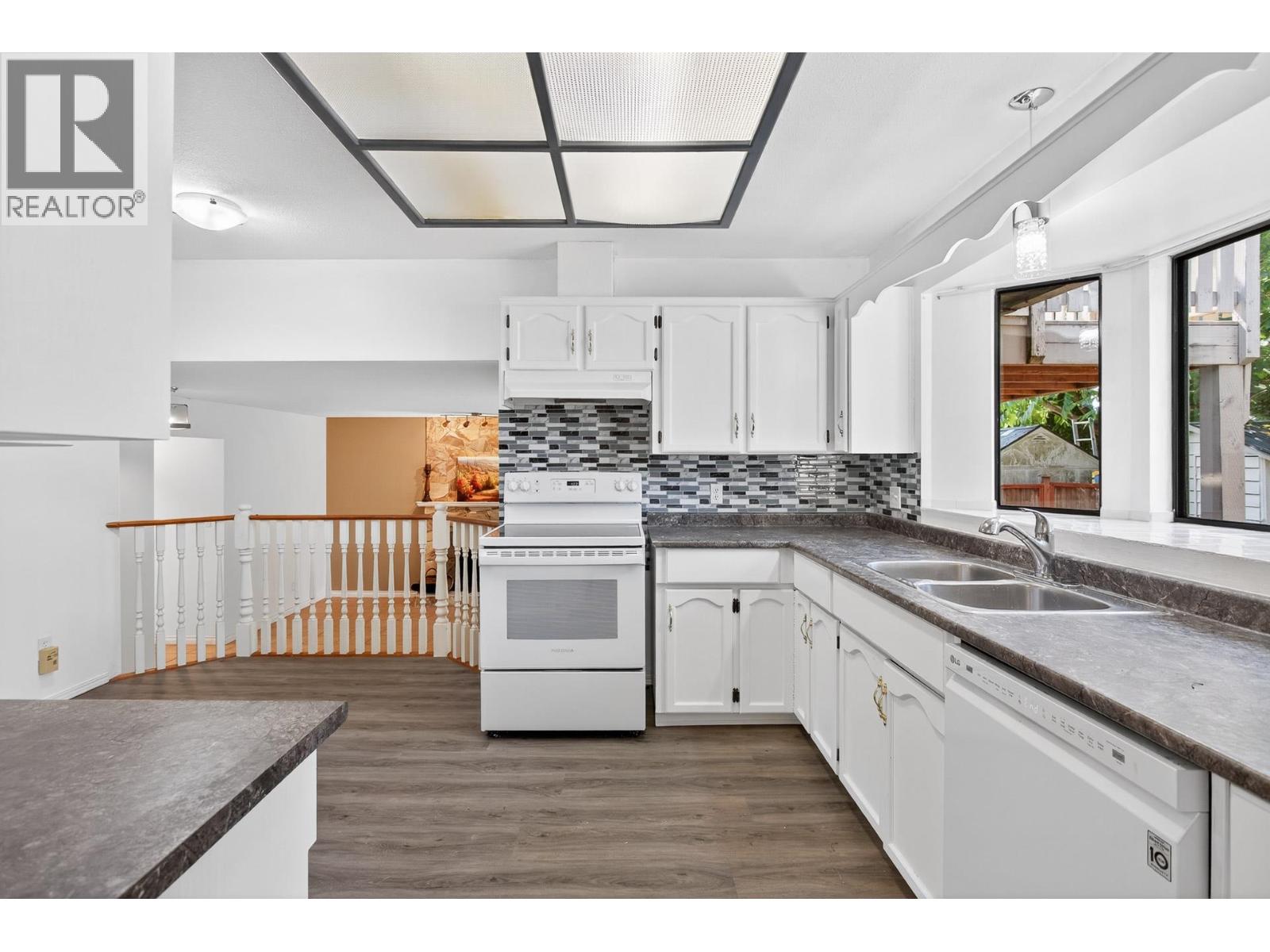 2242 Rampart Place, Port Coquitlam, British Columbia  V3C 5C5 - Photo 15 - R3032234