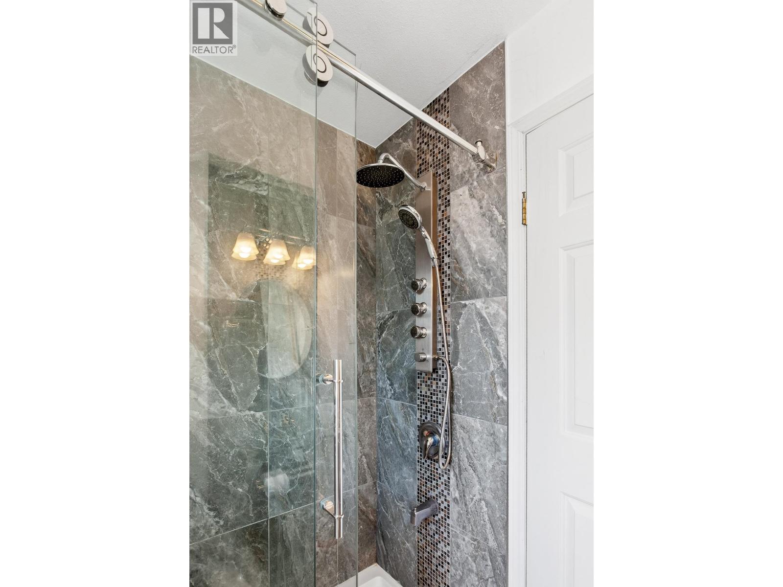 2242 Rampart Place, Port Coquitlam, British Columbia  V3C 5C5 - Photo 33 - R3032234