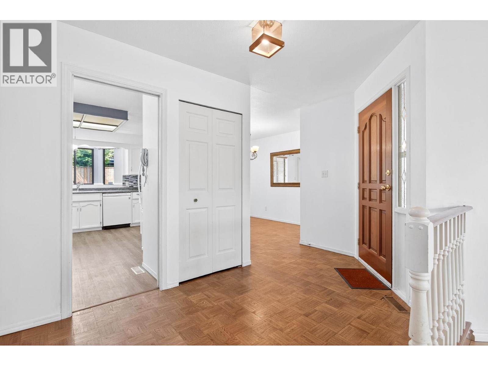 2242 Rampart Place, Port Coquitlam, British Columbia  V3C 5C5 - Photo 11 - R3032234