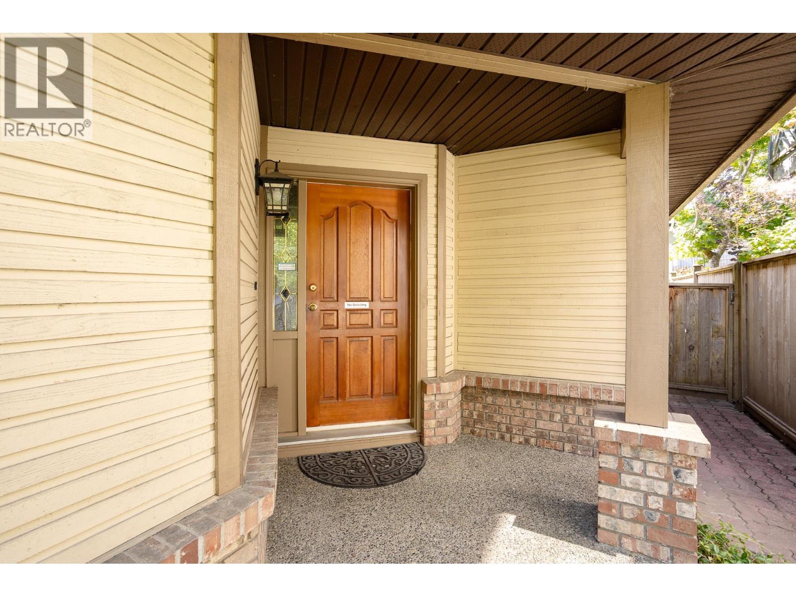 2242 Rampart Place, Port Coquitlam, British Columbia  V3C 5C5 - Photo 5 - R3032234