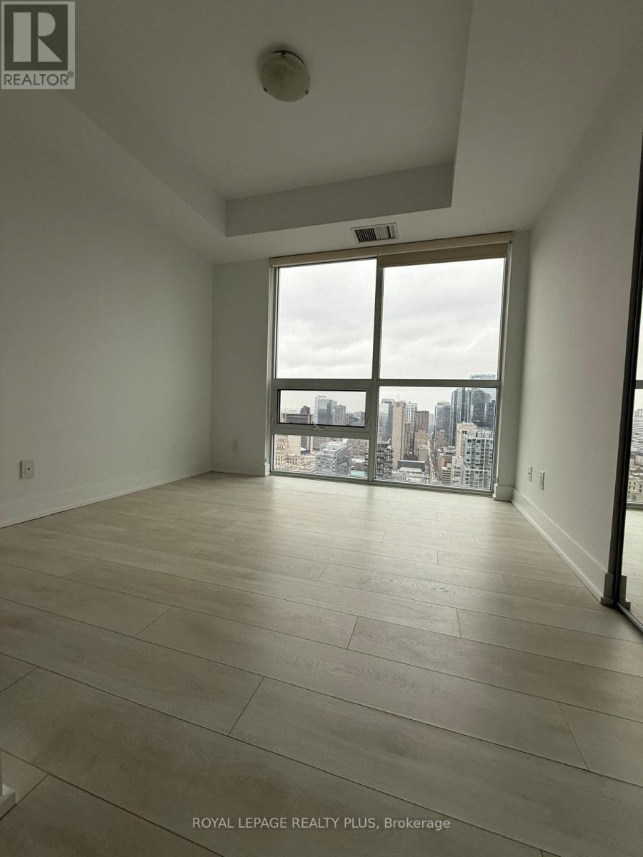 3904 - 318 Richmond Street, Toronto (Waterfront Communities), Ontario  M5V 0B4 - Photo 10 - C12645324