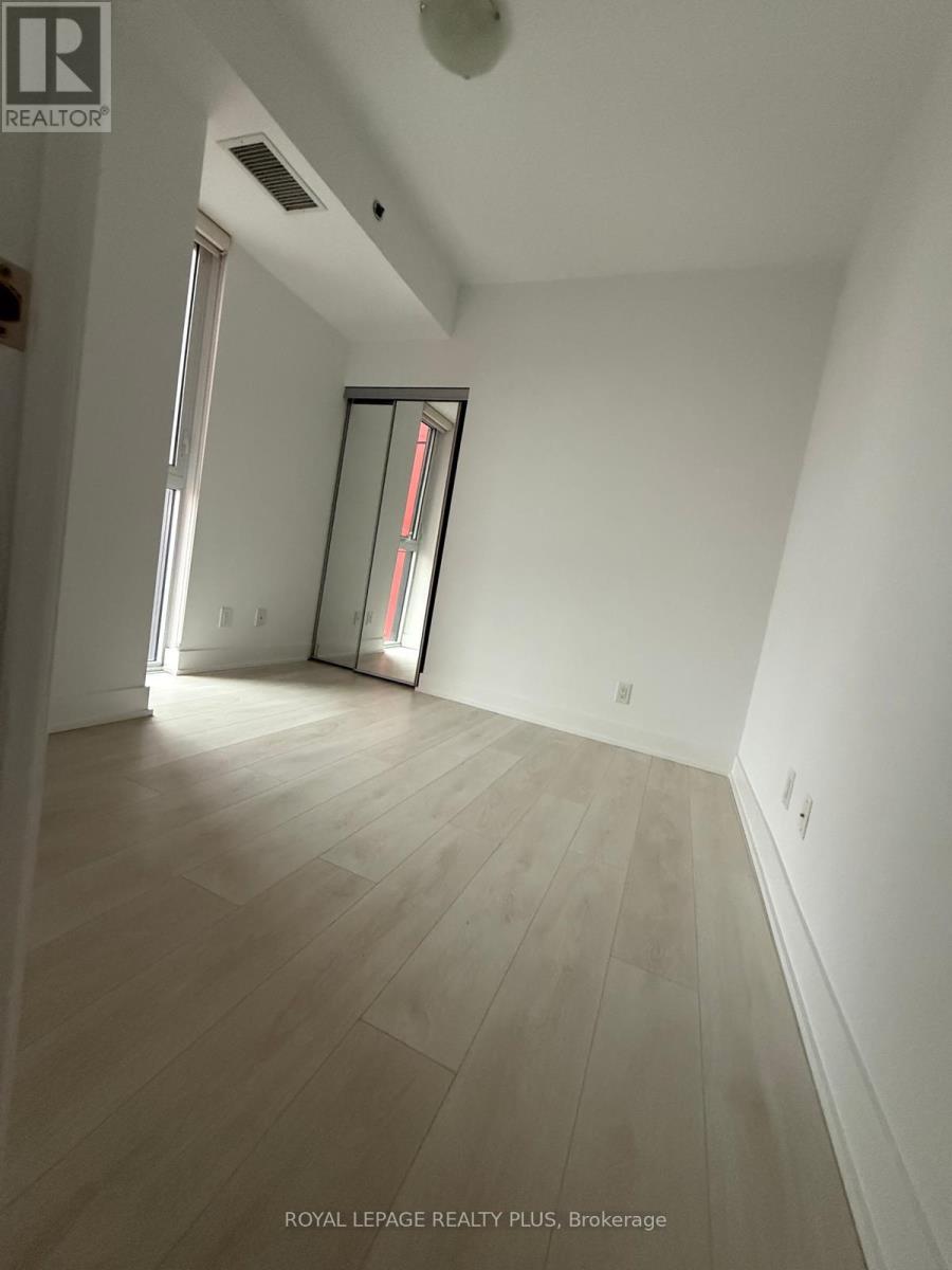 3904 - 318 Richmond Street, Toronto (Waterfront Communities), Ontario  M5V 0B4 - Photo 8 - C12645324