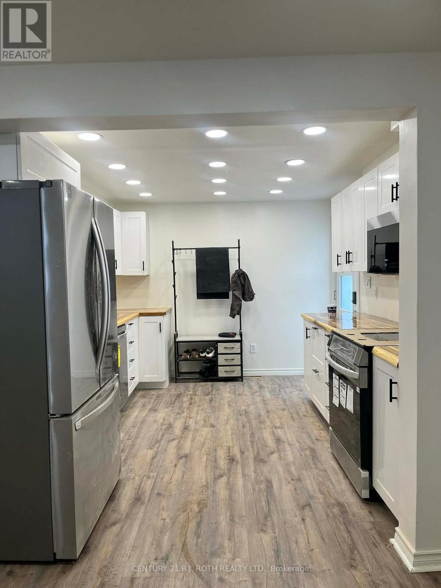 B - 20 Meadowland Avenue, Barrie, Ontario  L4N 2Y4 - Photo 4 - S12645326