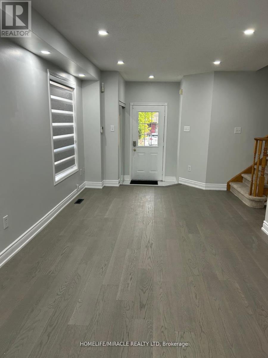 66 Studebaker Trail, Brampton (Fletcher's Meadow), Ontario  L7A 3A5 - Photo 3 - W12645312