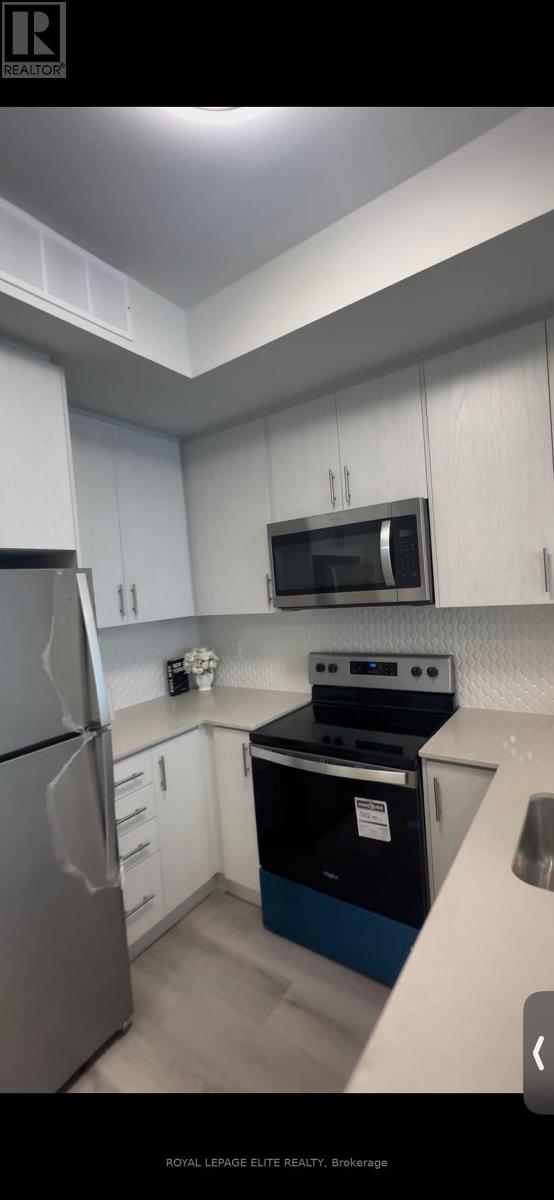 7 - 3546 Colonial Drive, Mississauga, Ontario  L5L 0C1 - Photo 2 - W12645322