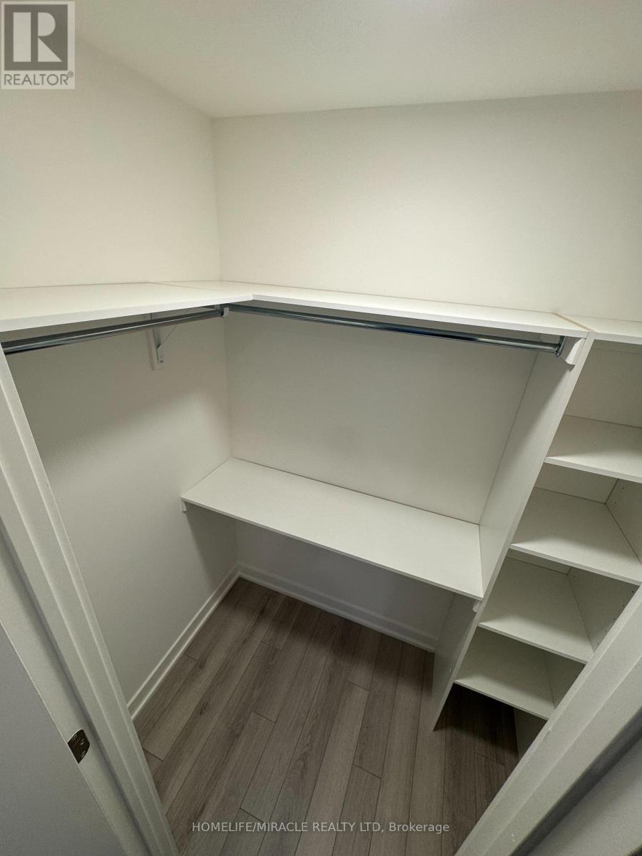 1706 - 3079 Trafalgar Road, Oakville, Ontario  L6H 8C5 - Photo 10 - W12645030