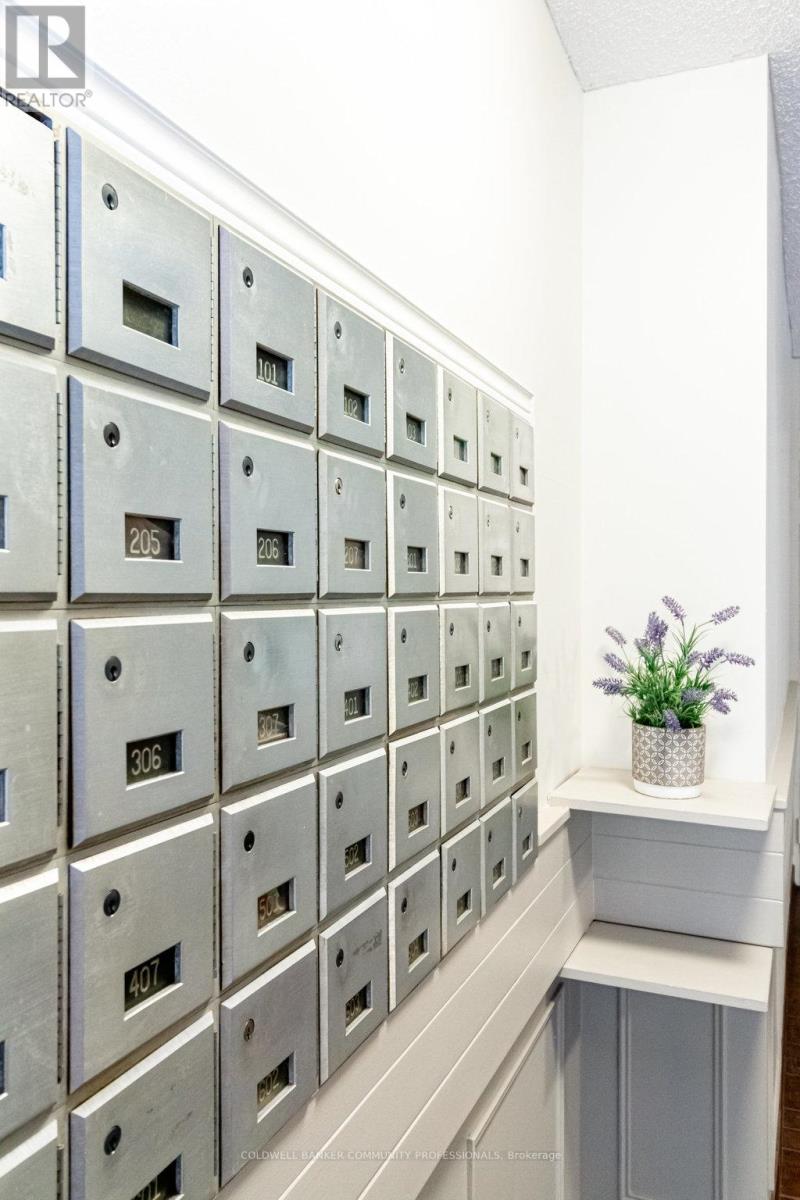 205 - 23 Main Street, Hamilton, Ontario  L9H 2P7 - Photo 12 - X12613822