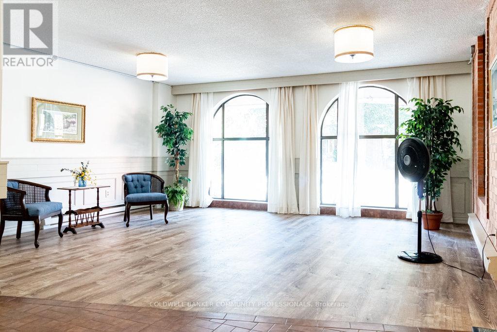 205 - 23 Main Street, Hamilton, Ontario  L9H 2P7 - Photo 3 - X12613822