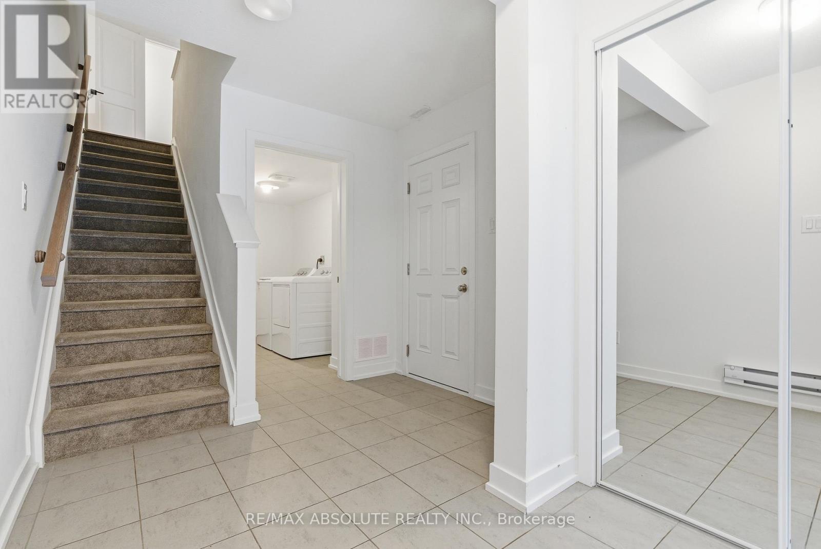 289 Anyolite Private, Ottawa, Ontario  K2J 6P5 - Photo 4 - X12603764