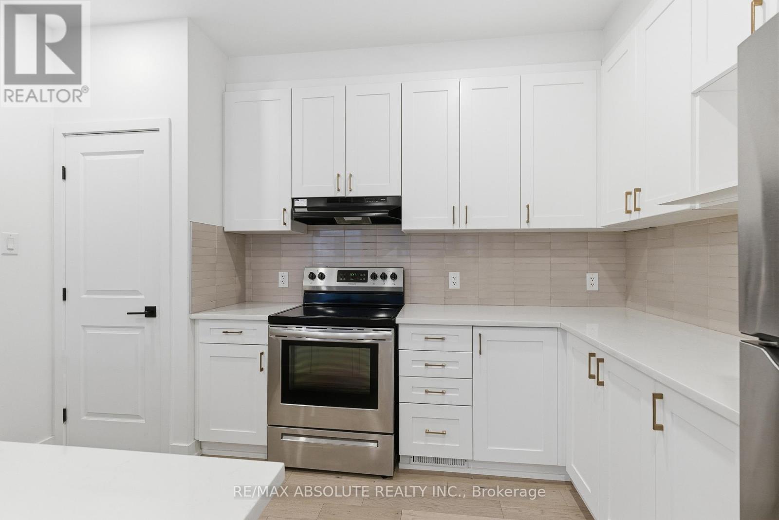 289 Anyolite Private, Ottawa, Ontario  K2J 6P5 - Photo 8 - X12603764