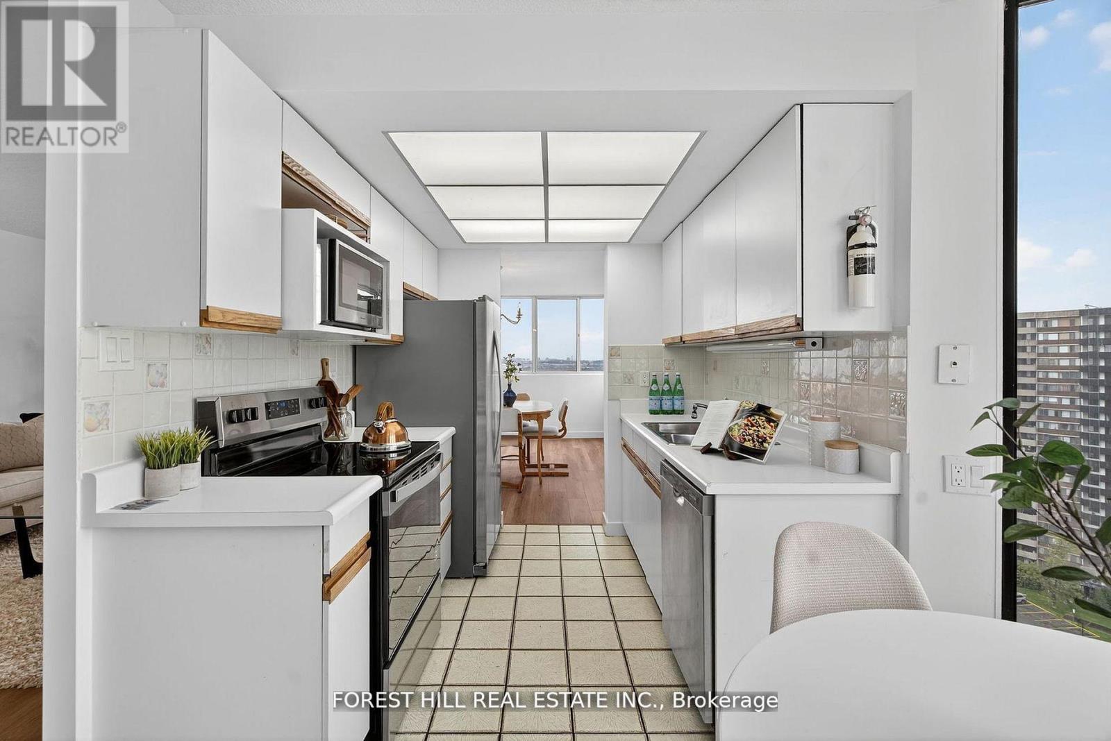 1802 - 80 Antibes Drive, Toronto, Ontario  M2R 3N5 - Photo 14 - C12645330