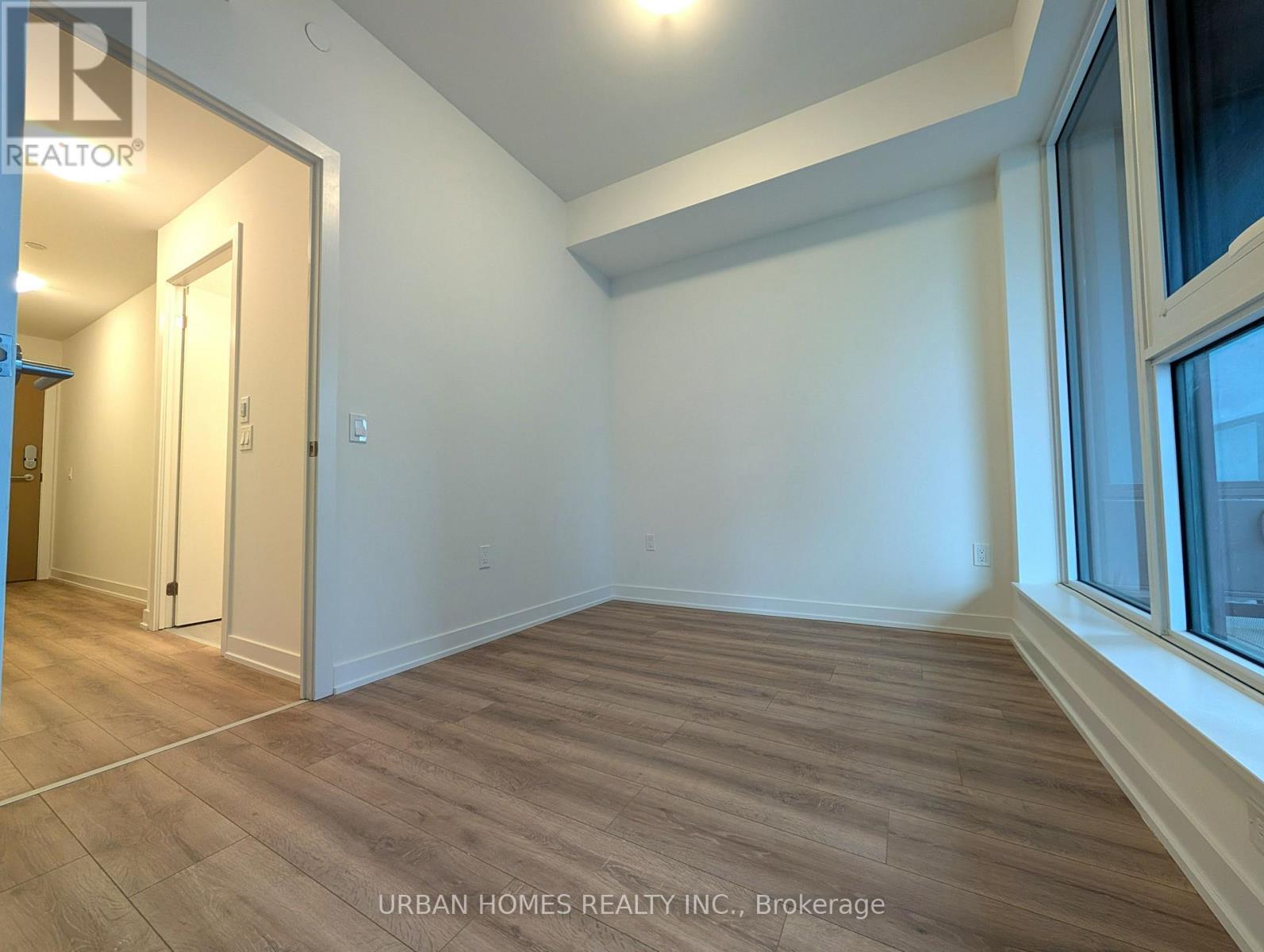 2012 - 1 Quarrington Lane, Toronto, Ontario  M3C 0S4 - Photo 14 - C12645338
