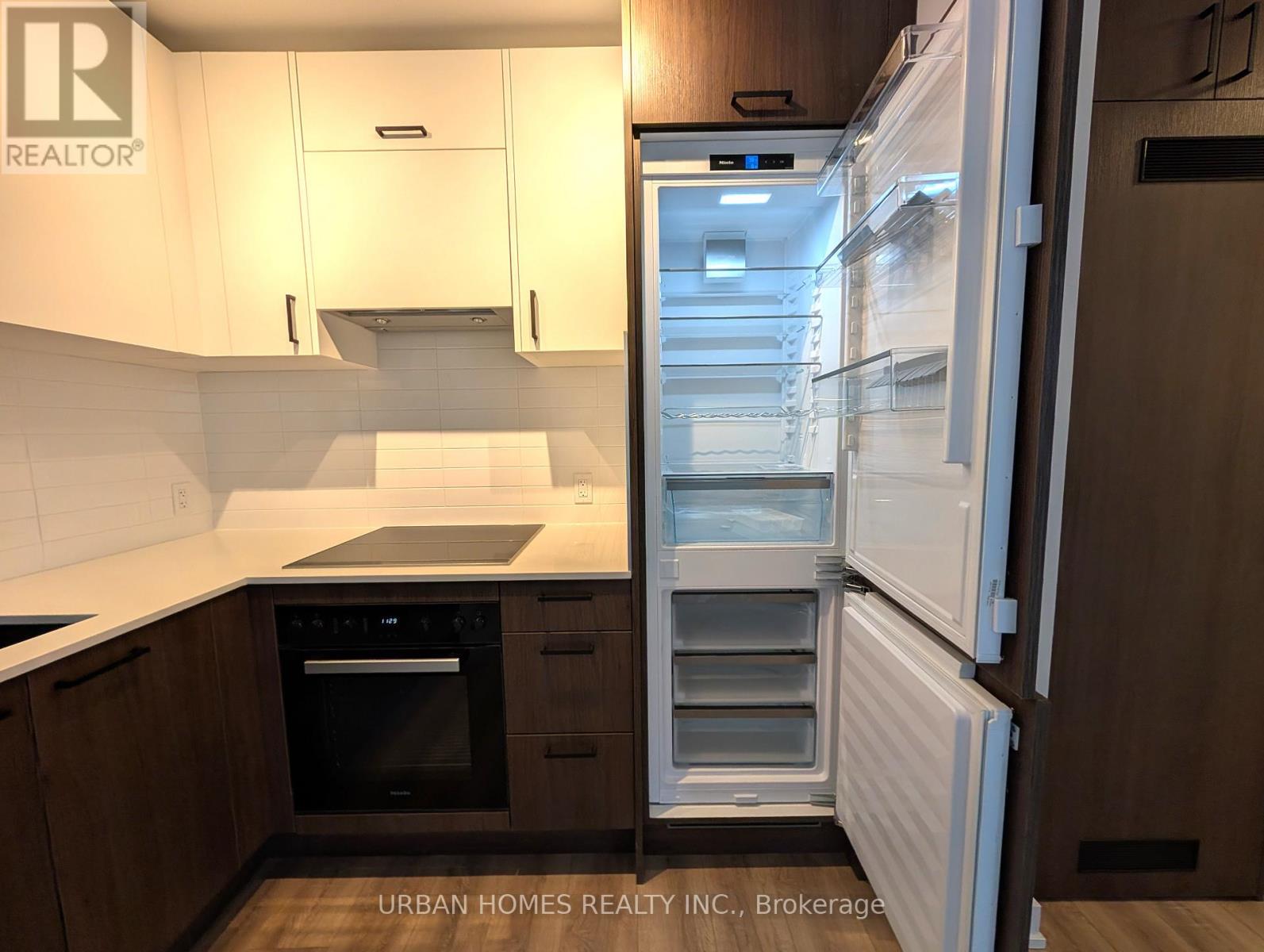 2012 - 1 Quarrington Lane, Toronto, Ontario  M3C 0S4 - Photo 8 - C12645338