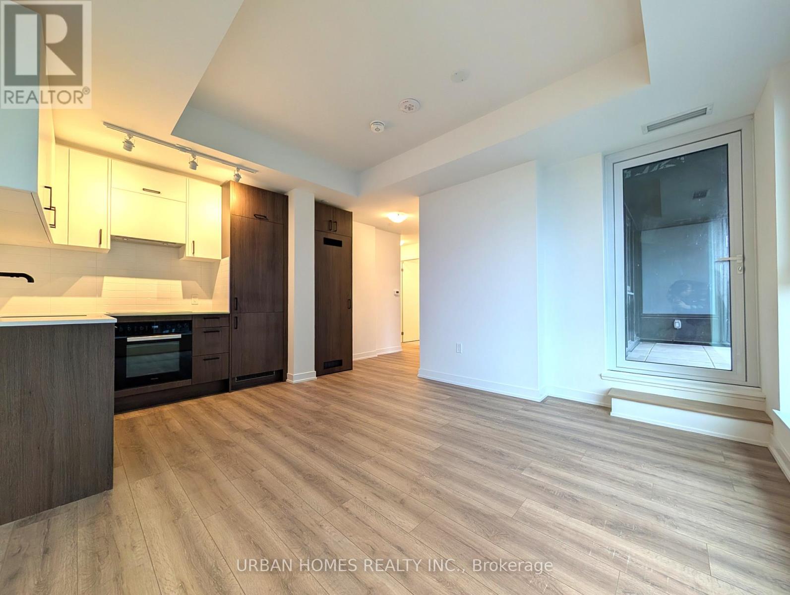 2012 - 1 Quarrington Lane, Toronto, Ontario  M3C 0S4 - Photo 9 - C12645338