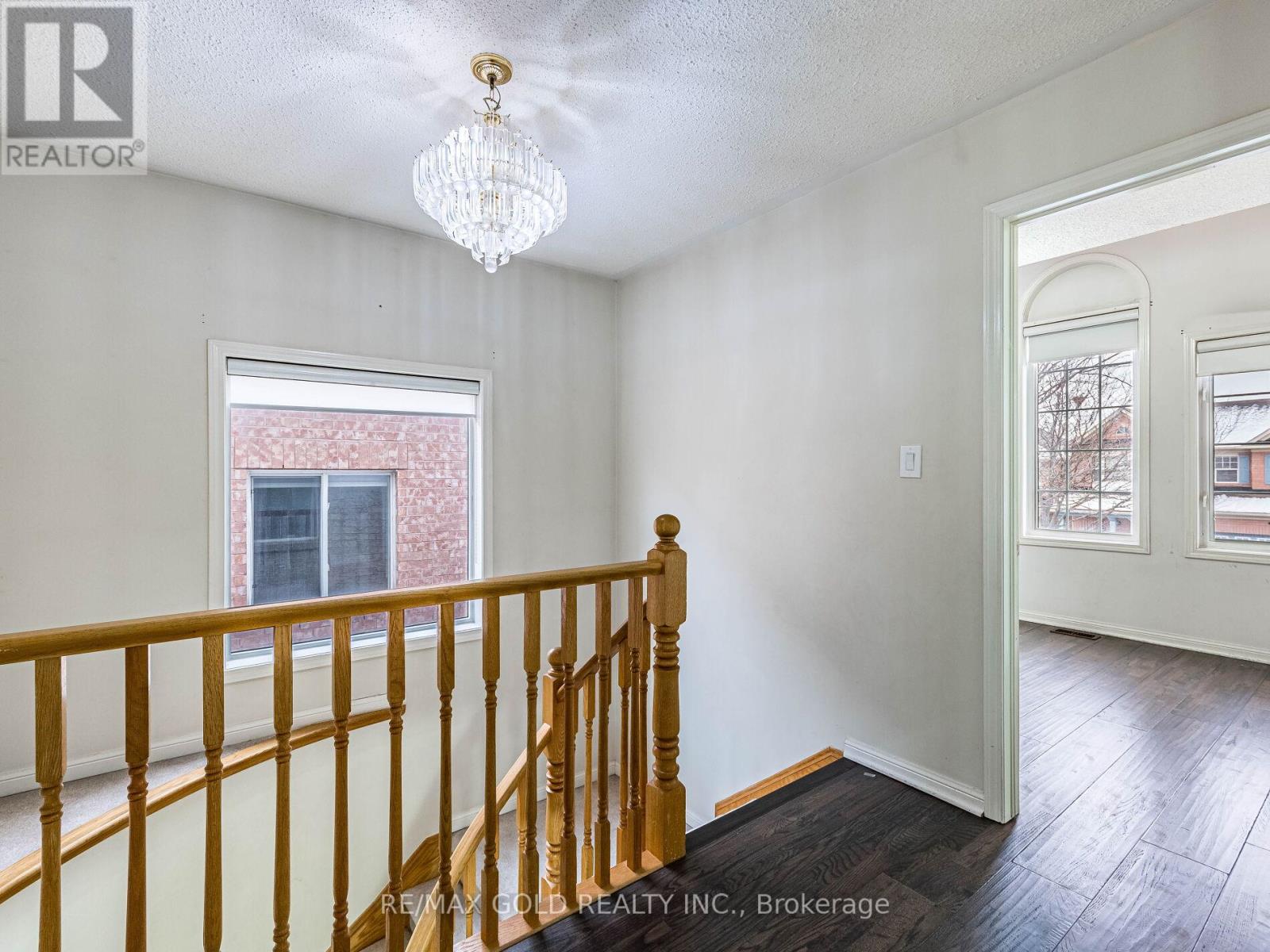 42 Zimmer Street, Brampton, Ontario  L6S 6L9 - Photo 18 - W12638928