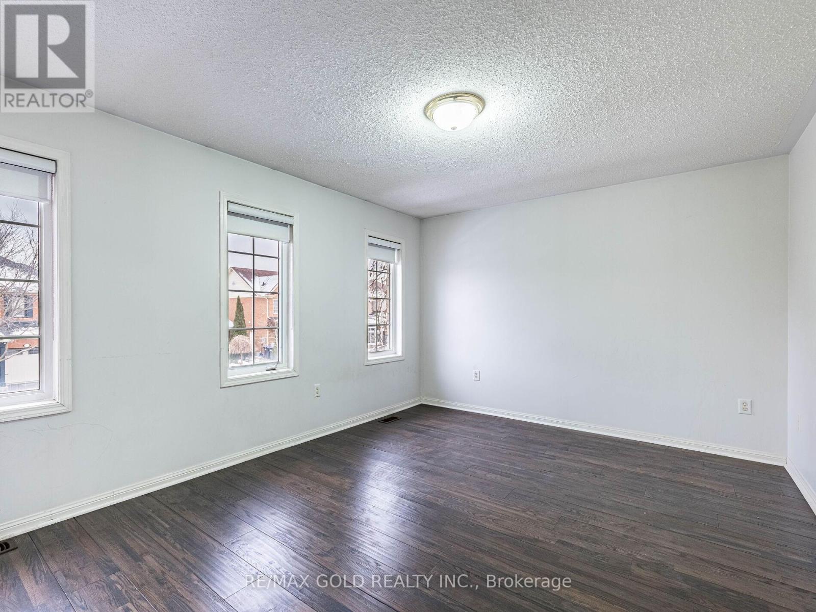 42 Zimmer Street, Brampton, Ontario  L6S 6L9 - Photo 21 - W12638928