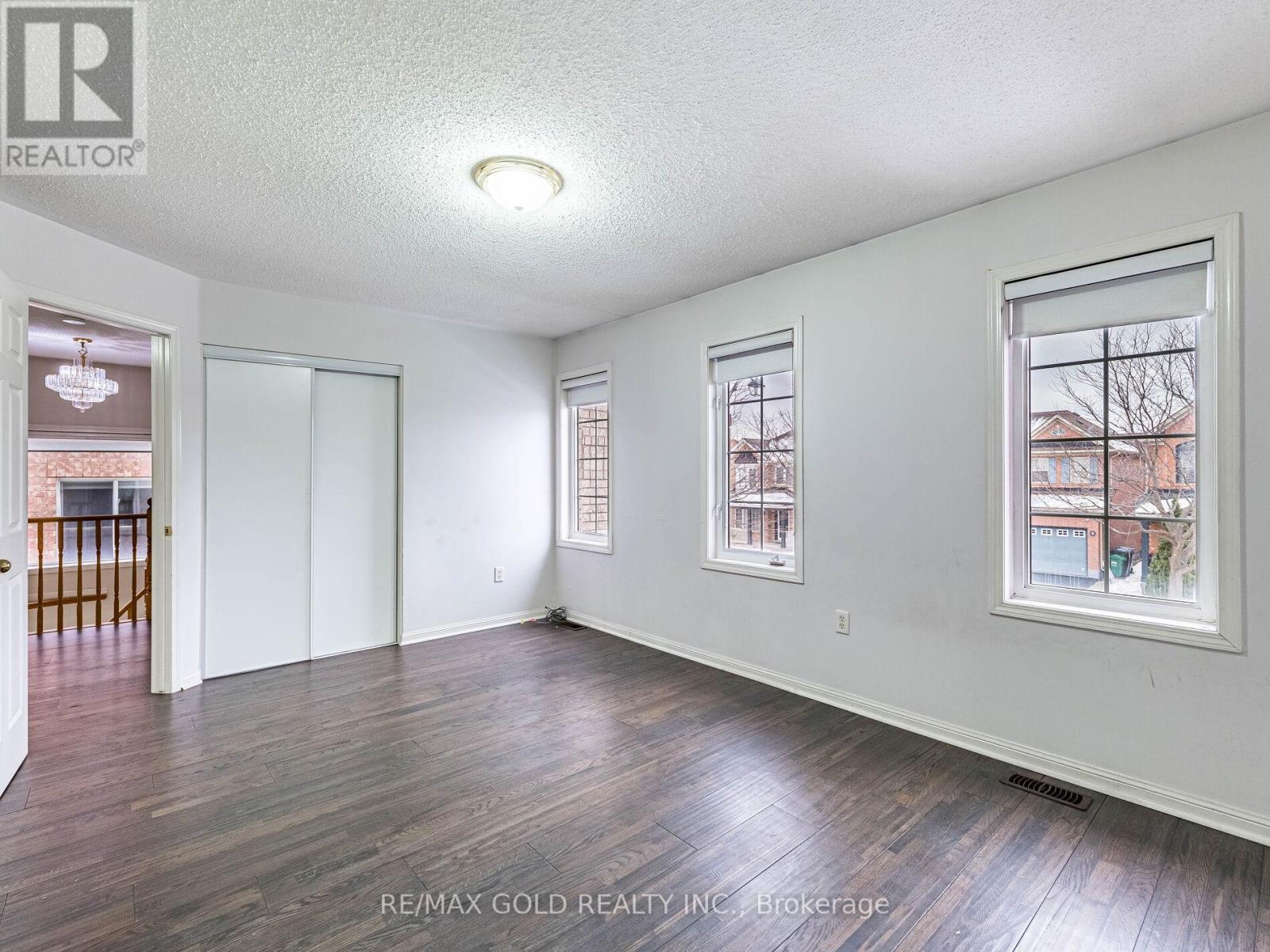 42 Zimmer Street, Brampton, Ontario  L6S 6L9 - Photo 23 - W12638928