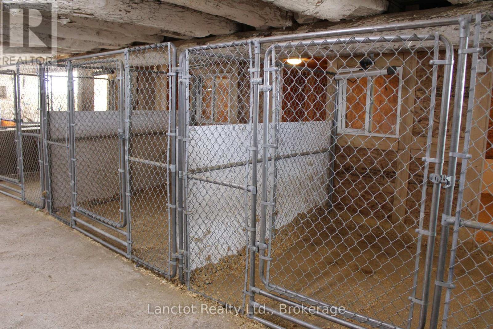 402558 Grey Road 17, Georgian Bluffs, Ontario  N0H 2T0 - Photo 17 - X12398656