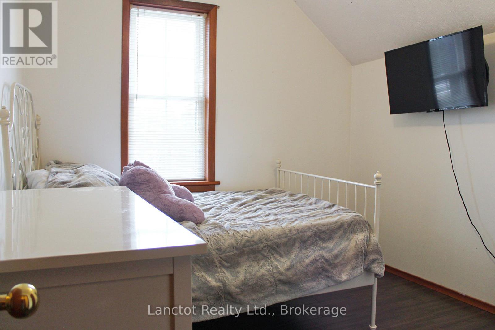 402558 Grey Road 17, Georgian Bluffs, Ontario  N0H 2T0 - Photo 35 - X12398656