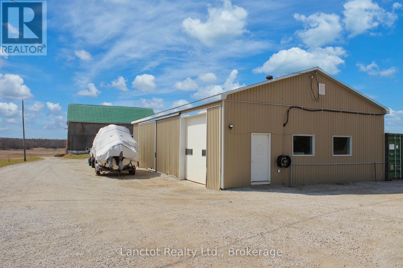 402558 Grey Road 17, Georgian Bluffs, Ontario  N0H 2T0 - Photo 8 - X12398656