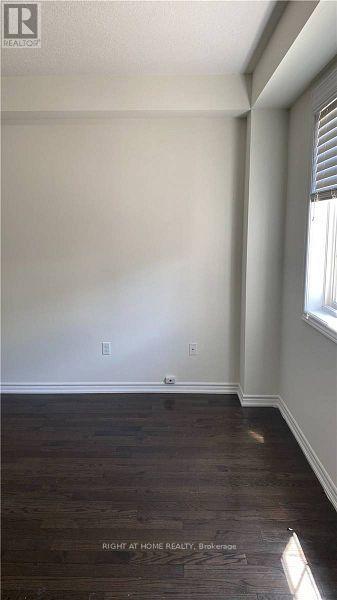 572 Murray Meadows Place, Milton, Ontario  L9T 8L8 - Photo 5 - W12645342