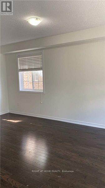 572 Murray Meadows Place, Milton, Ontario  L9T 8L8 - Photo 6 - W12645342