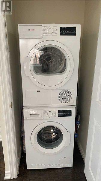 572 Murray Meadows Place, Milton, Ontario  L9T 8L8 - Photo 8 - W12645342