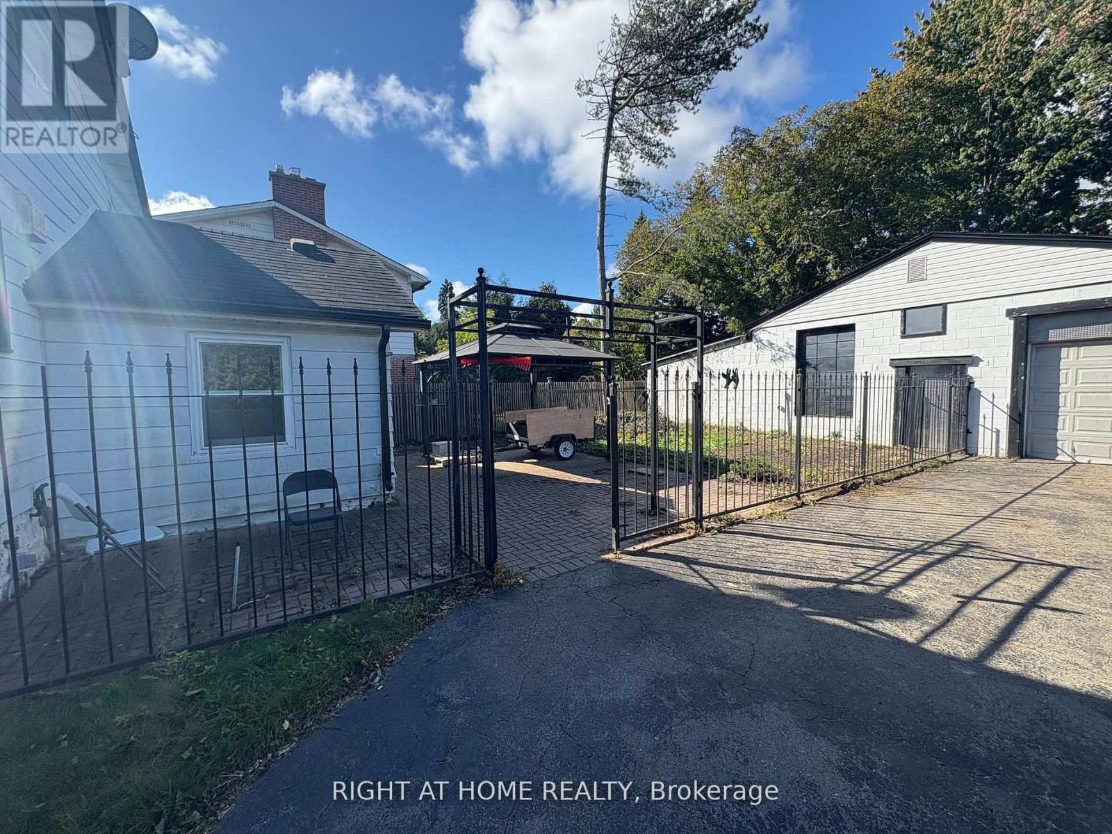 779 Indian Road, Mississauga, Ontario  L5H 1R4 - Photo 12 - W12645344