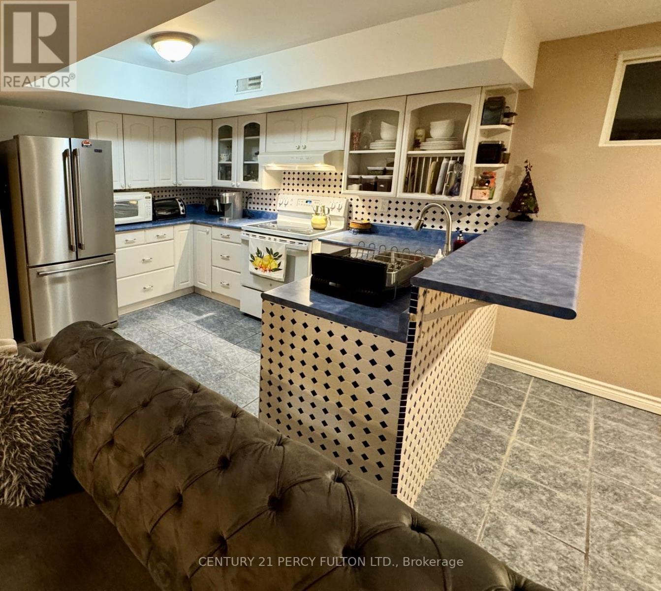 396 Hewitt Circle, Newmarket, Ontario  L3X 2L8 - Photo 9 - N12551166