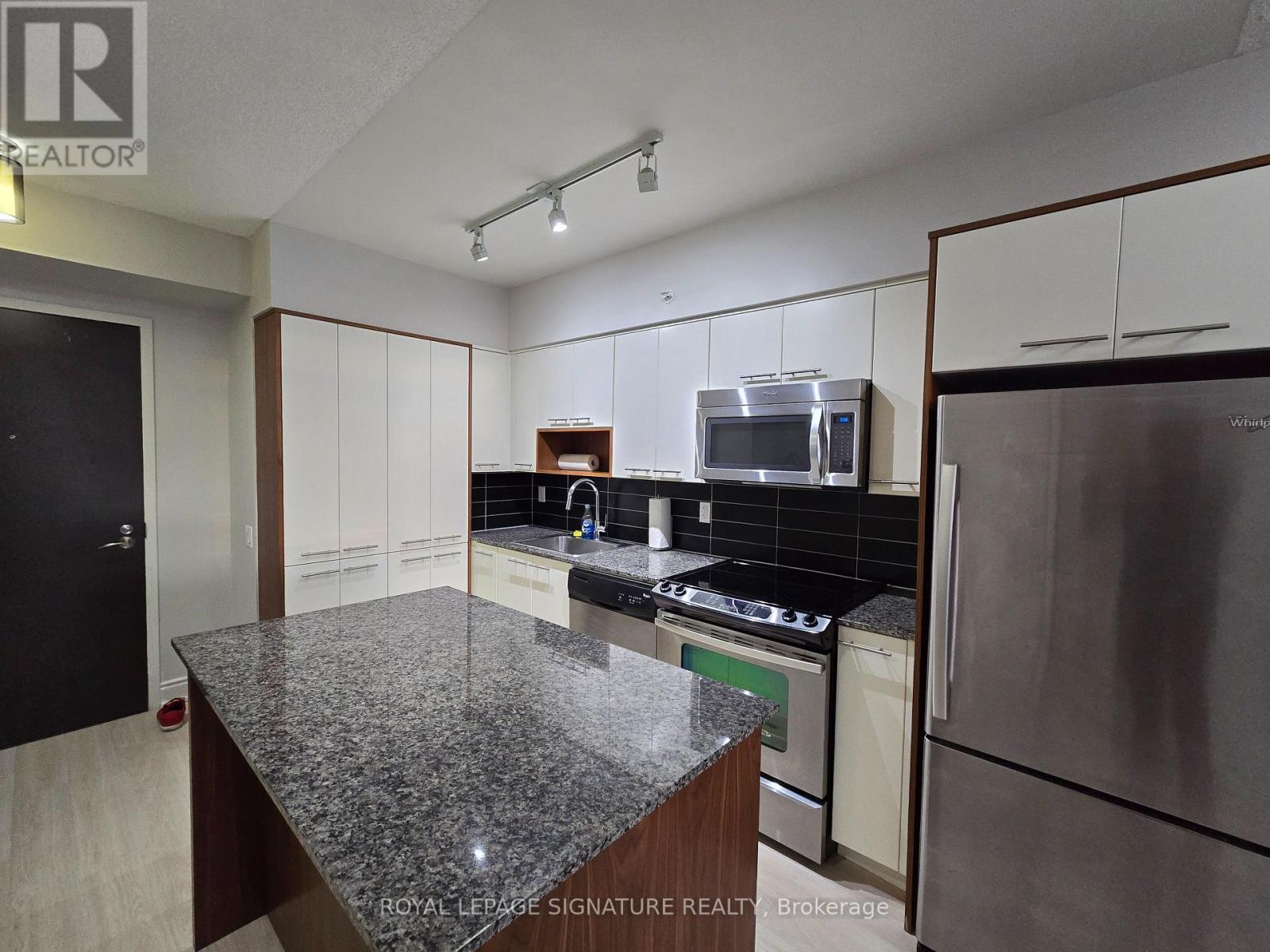 2809 - 5 Valhalla Inn Road, Toronto, Ontario  M4R 2J2 - Photo 2 - W12641072