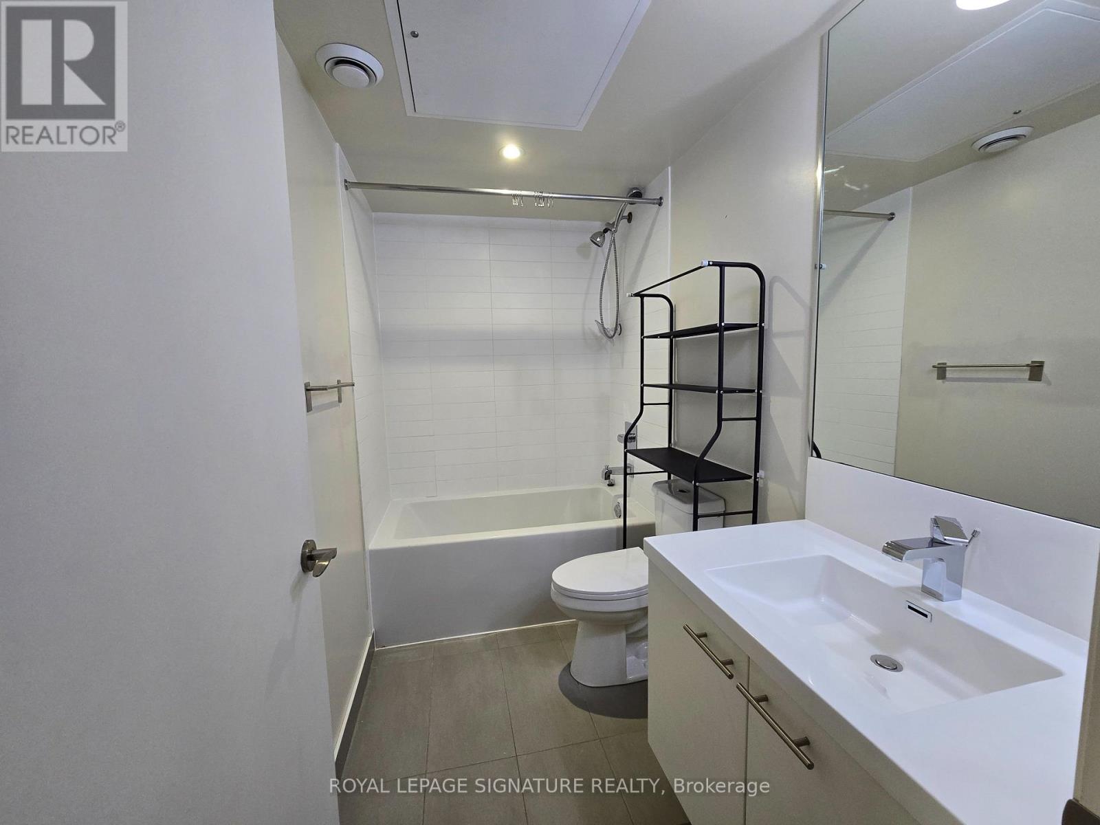 2809 - 5 Valhalla Inn Road, Toronto, Ontario  M4R 2J2 - Photo 5 - W12641072