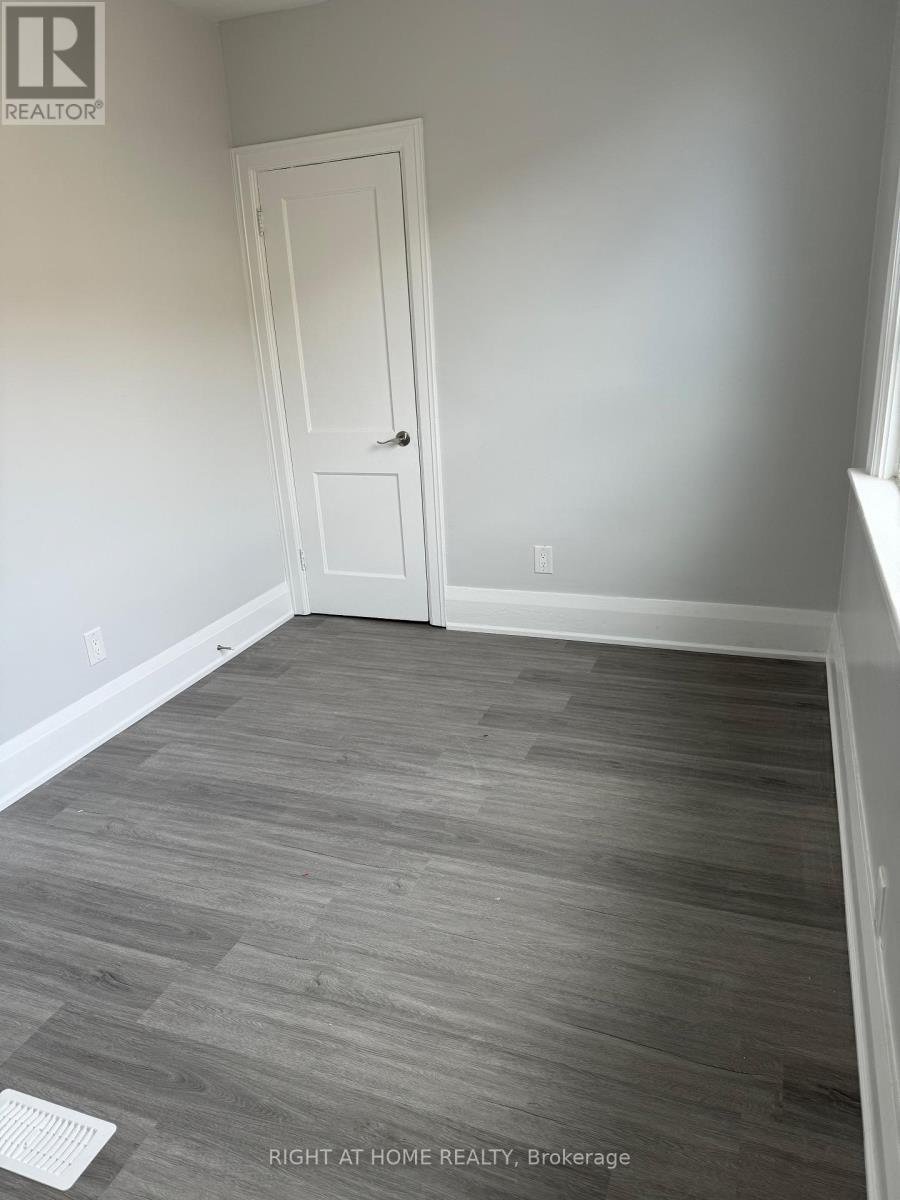 Upper - 68 Woodington Avenue, Toronto, Ontario  M4C 3J5 - Photo 4 - E12645364